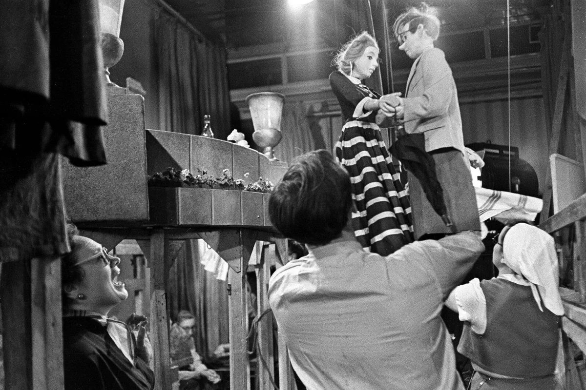Répétition au Théâtre central des marionnettes de Moscou, 1955